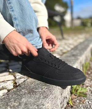 Seeker for Women Full Black from 8000kicks