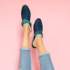 Raffia Slippers with Fringes in Blue, Turquoise van Abury