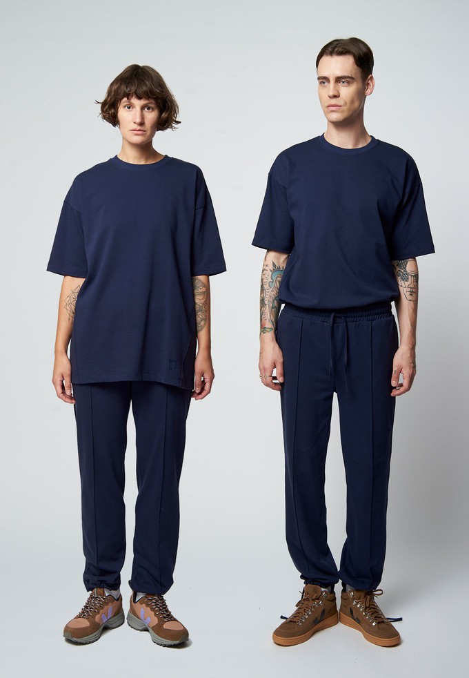 Organic cotton pants SIDE in navy blue from AFORA.WORLD