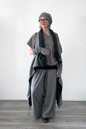 Asymmetrisch vest from Aimmea
