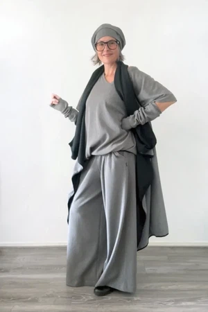Asymmetrisch vest from Aimmea