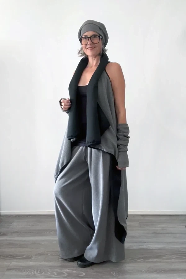 Asymmetrisch vest from Aimmea
