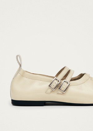 Anne Onix Cream Leather Ballet Flats from Alohas