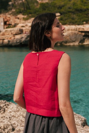 LUCIA top in Viva Magenta from AmourLinen
