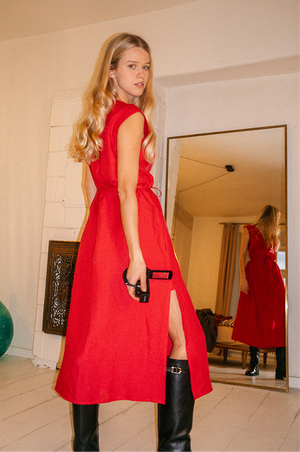 Aurora mid length linen dress in Viva Magenta from AmourLinen