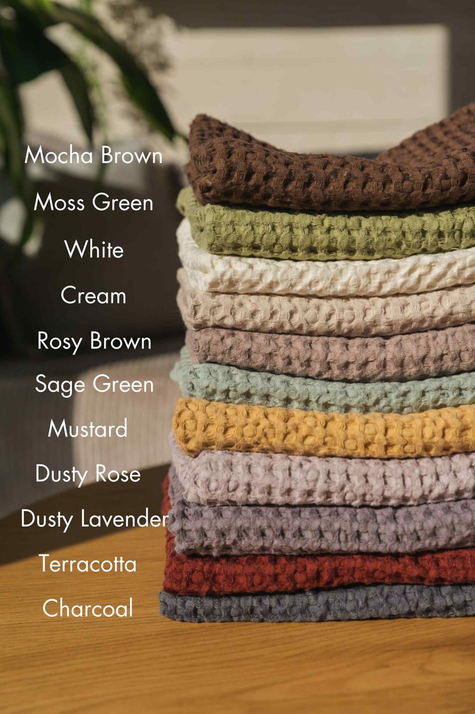 Linen waffle blanket in Mocha Brown from AmourLinen