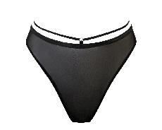 Sophia Thong via Anekdot