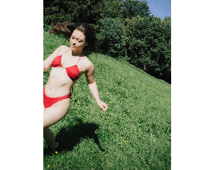 Geranium / Low Versatile Bikini Top from Anekdot