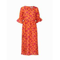 Natalie midi silk dress in orange with pink purple print van Asneh