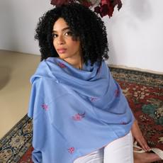 Baby Blue Cashmere Pashmina with Sozni Embroidery van Asneh