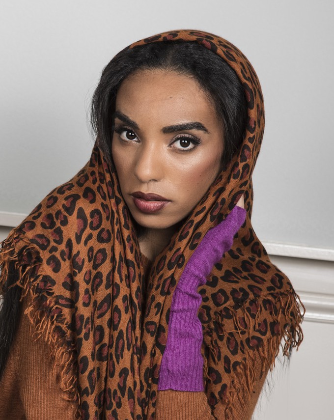 Leopard print cashmere scarf in brown – Large Size from Asneh