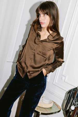 Shirt Kauri brown from avani apparel