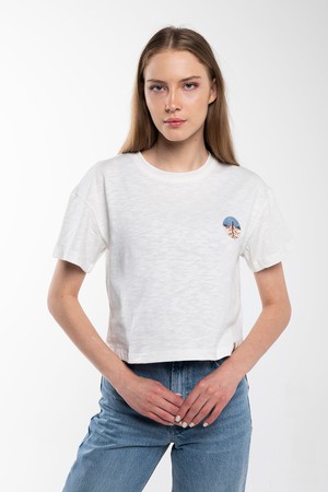 White Nature Embroidery T-Shirt from Bee & Alpaca