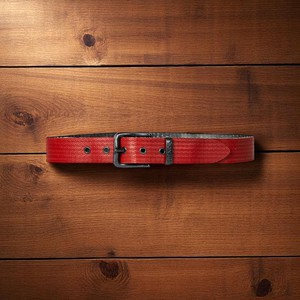 Brolo – Stoere Rode Upcycled Brandslang Riem (4 cm) from BENDL