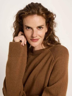 Cropped pullover - brown from Brand Mission