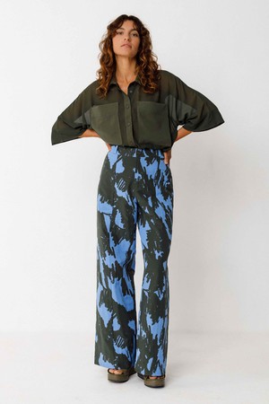 Maitane broek - camo print from Brand Mission