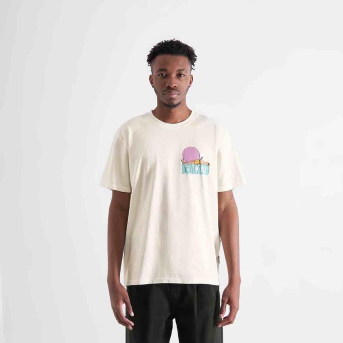 T-shirt stockholm Vacay logo   - off white from Brand Mission