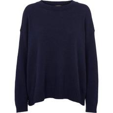 Lise O-neck - sky captain via Brand Mission