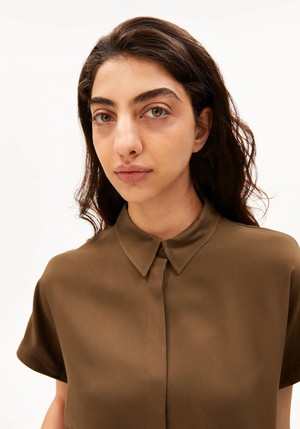 Larisaana blouse - dried palm from Brand Mission