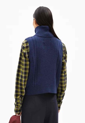 Olaiaas spencer - deep sea blue from Brand Mission Olaiaas spencer - deep sea blue from Brand Mission