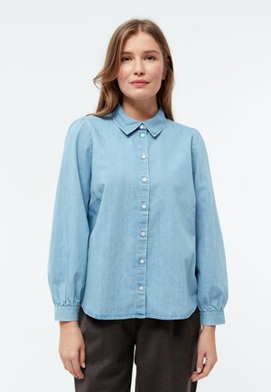 Lyra blouse - Light blue denim from Brand Mission
