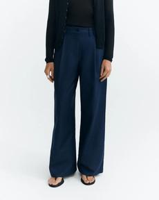 Molly pantalon - navy via Brand Mission
