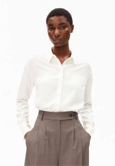 Larisaana longsleeve blouse - off white via Brand Mission
