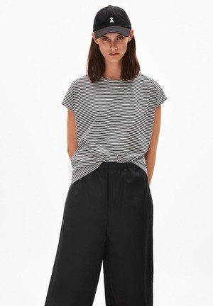 Oneliaa lovely stripes - black- oatmilk from Brand Mission