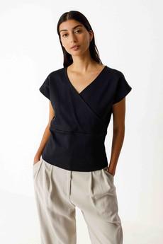 Maialen top - black via Brand Mission