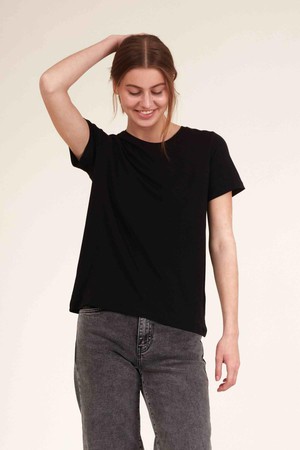 Jolanda t-shirt - navy from Brand Mission