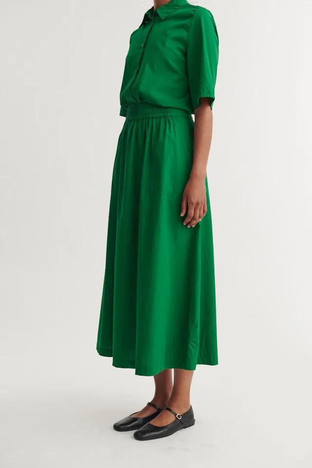 Silje lange rok - abundant green from Brand Mission