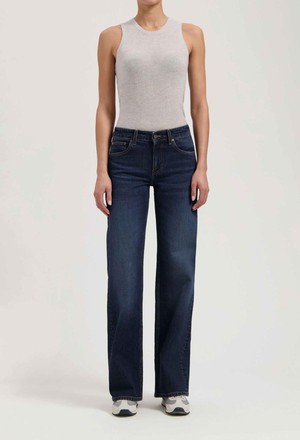 Cleo mid loose jeans - rustic blue from Brand Mission