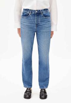 Aaikala straight jeans - crunchy via Brand Mission