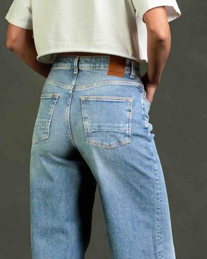 Harper wide leg jeans - Revintaged from Brand Mission
