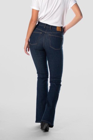 Lisette flared - dark rinse from Brand Mission