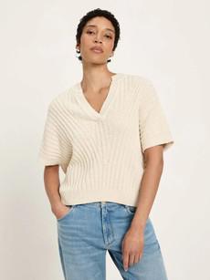 Bouclé top - creme via Brand Mission