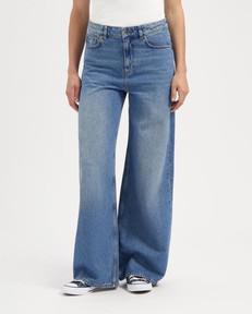 Francis wide jeans - rosebowl blue via Brand Mission
