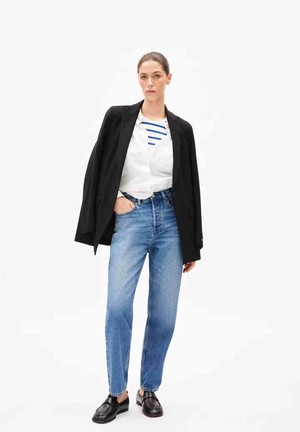 Aaikala straight jeans - crunchy from Brand Mission
