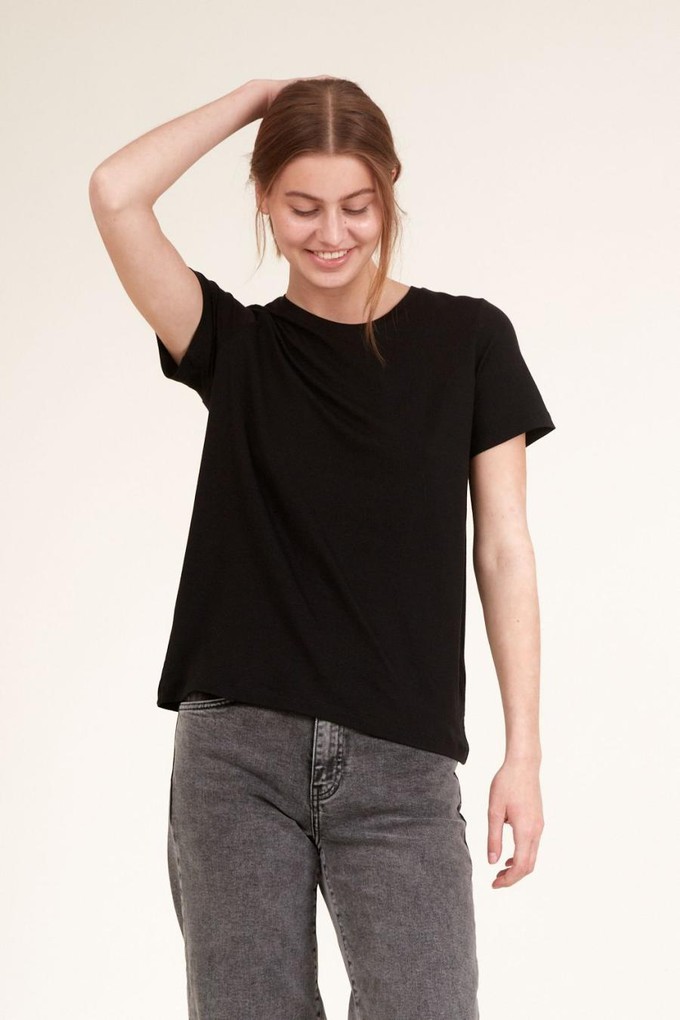Jolanda t-shirt - navy from Brand Mission