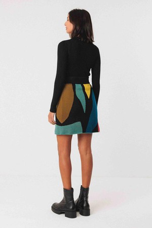 Ariza top - black from Brand Mission