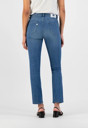 Faye slim jeans - authentic indigo from Brand Mission Faye slim jeans - authentic indigo from Brand Mission