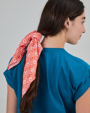 Asis Percales Daisy Cotton Scarf from Brava Fabrics