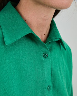 Boxy Squared Blouse Green from Brava Fabrics