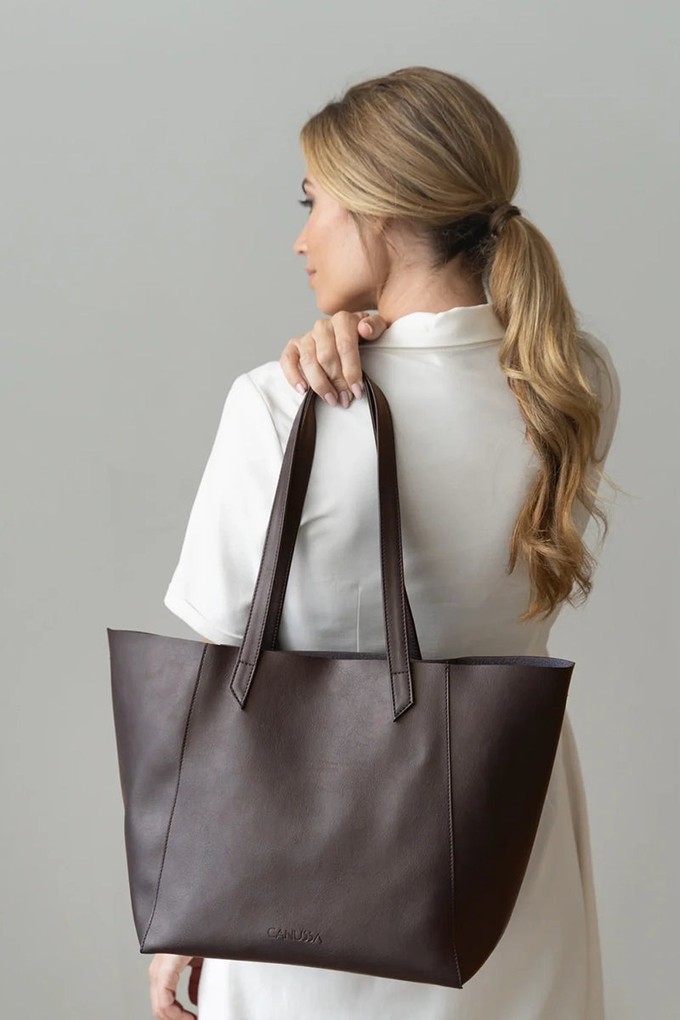 TOTISSIMO Brown - Shoulder Vegan Bag from CANUSSA