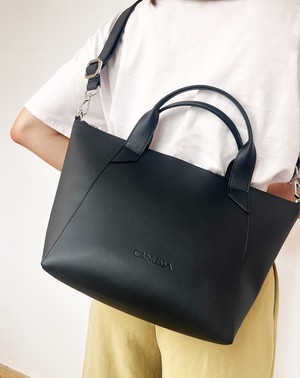 Trotto crossbody bag - Corn Black from CANUSSA