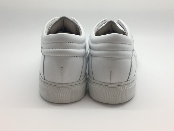 nat-2™ Sleek Low all white from COILEX