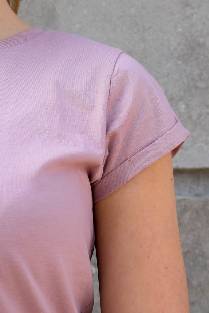 Oud roze T-shirt | Rolled sleeve from Common & Sense