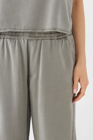 RAY Easy On Tencel - Pants - Rock Olive from DAWN Denim