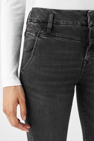 SUN UP Skinny Powerstretch - Design Details - Black Denim from DAWN Denim SUN UP Skinny Powerstretch - Design Details - Black Denim from DAWN Denim