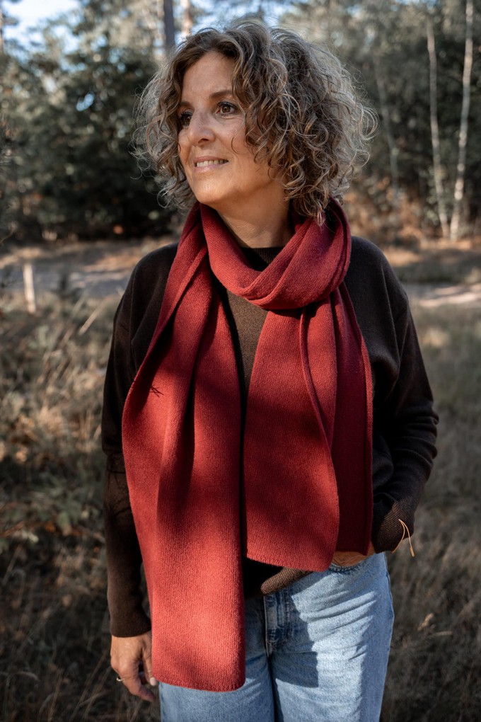 Sjaal Iris – Bordeaux Red from Douxx